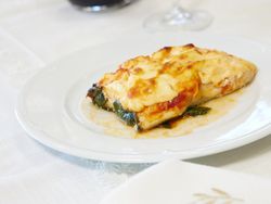BACALAO CON ESPINACAS Y MUSELINA DE AJO