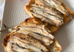SARDINAS EN ESCABECHE