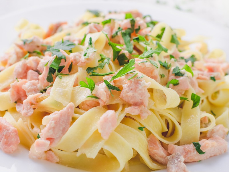 PASTA CON SALMÓN