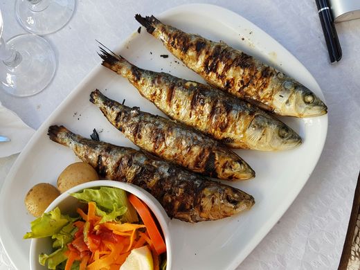 Sardinas a la barbacoa