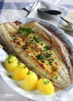 Lenguado de costa pelado y entero.