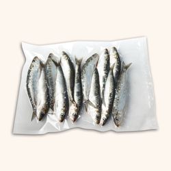 Sardina entera sin tripa. 1kg. 14/16 unidades.